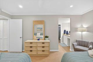 Luxury Beachfront Retreat on Longboat Key - 9