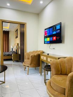 1 Bedroom Apartment in Gulberg Green - 8
