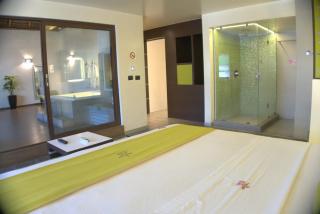 Bora Bora Suites & Villas - 1