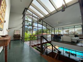 Casa com imenso jardim, sauna e piscina - 2