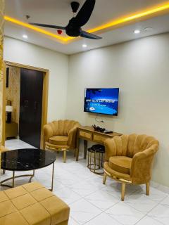 1 Bedroom Apartment in Gulberg Green - 6