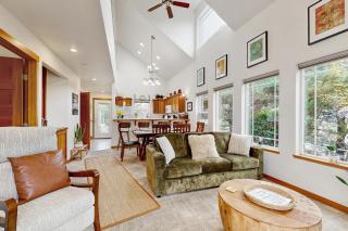 Spring Lake Retreat - 7