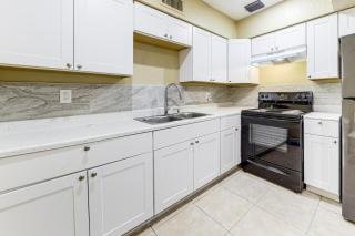 3 Mi to Dania Beach Pier Convenient Apartment! - 8