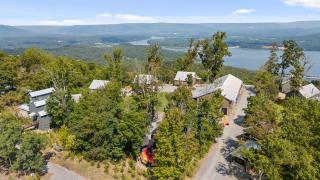 The Yurt at Paradise Pointe with a hot tub fire pit & Grill - 7