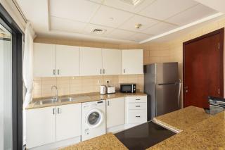 Modern Studio with Marina Skyline view in JLT - Prime Location near Metro - 7