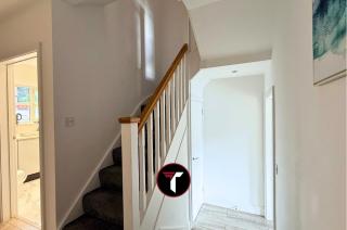 3 bedroom House Contractors and Groups sleeps 5 - 6