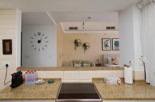 Modern Studio with Marina Skyline view in JLT - Prime Location near Metro - 8