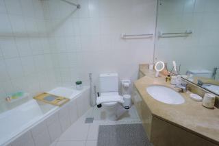 Modern Studio with Marina Skyline view in JLT - Prime Location near Metro - 5