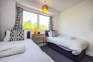 Spacious apartment sleeps 6 - Uni, sports, trades - 5