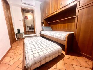Heart of Florence Duomo Charming and Cozy Apartment - 7