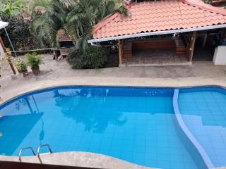 PiscinaCascolHostal - 2