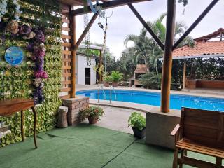 PiscinaCascolHostal - 1