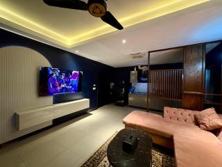 2 BHK Stardust Crest, Netflix, Balcony - 5