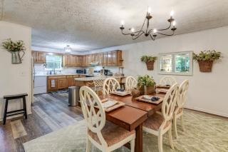 Hiwassee River Gem with Huge Decks Great for Groups - 5