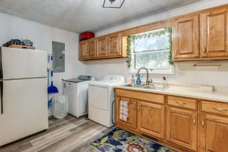 Hiwassee River Gem with Huge Decks Great for Groups - 2