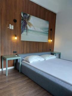 beach front cozy residence white beach - 5