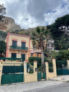 FINESTRA SUL MARE - 1
