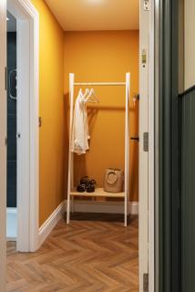 Central Whitchurch - Lowcross House Guest Bedroom 4 - 5