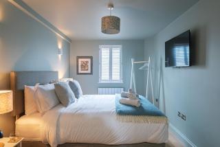 Central Whitchurch - Lowcross House Guest Bedroom 5 - 9