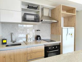 Brand New And Cozy Loft Minutes From The Airport - 4