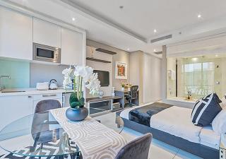Sandton Skye Apartment - 0