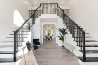 Luxurious New Countryside Home - 9