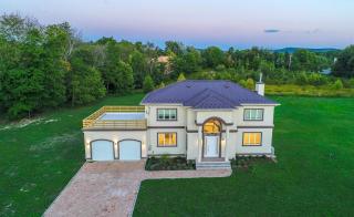 Luxurious New Countryside Home - 8
