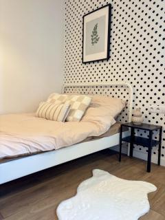 Elite 1-Bedroom Apartment in Central Warsaw by Mazowiecka - 1