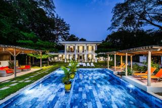 Buendía Lux Mango Suite Stylish Retreat with Pool Near Beach - 8