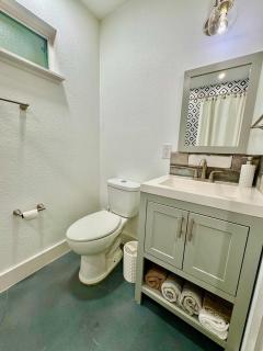 Charming 3BR Ranch, Pet Friendly, 7mi to Downtown! - 3