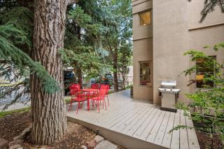 Aspen Villas/Bleeker Street Townhome 2 plus Den - 1