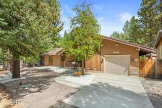 Casa Makim-Walk to Slopes, Hot Tub, Fireplace, Jet Tub, BBQ - 0