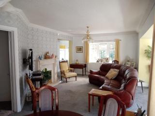 Semi Rural 3 Bed, loads of space - 9