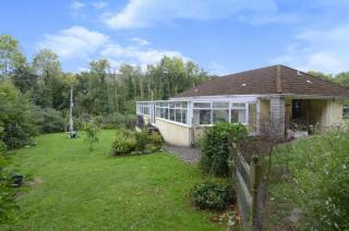 Semi Rural 3 Bed, loads of space - 8
