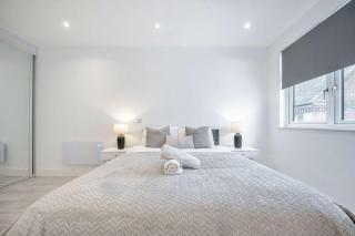 Luxurious 2 Bedroom Apartment - 2