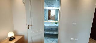 Hotel-Style apartment, Quiet & Upscale Area - 5