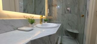 Hotel-Style apartment, Quiet & Upscale Area - 4
