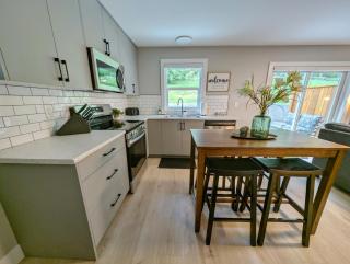 Oakview Hideaway - 1
