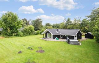 3 Bedroom Cozy Home In Oksbøl - 9
