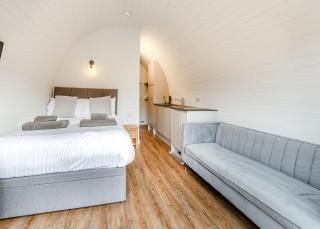 Killerby Old Hall - 8