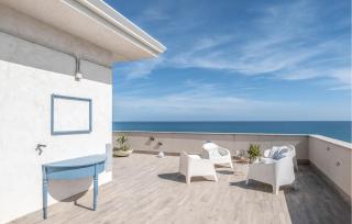 Amazing Apartment In Pozzallo With Wifi - 1