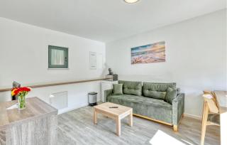 3 Bedroom Awesome Apartment In Altenkirchen - 8