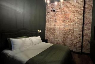Hollyhock Suite 505 - 9