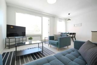 Spacious Apartment for 6 - 0