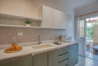 Agrius - Elegant Studio & Balcony in Batroun - 8