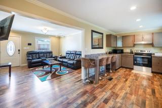 Comfortable 3BR Retreat Near Downtown Birmingham - 7