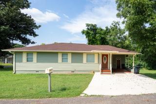 Comfortable 3BR Retreat Near Downtown Birmingham - 2