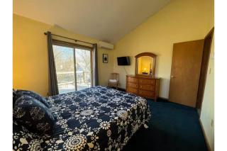 Sweet Darlene with Hot Tub, Game Room and Pet Friendly - 3
