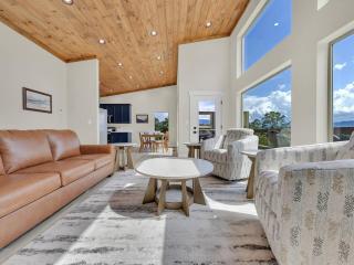 The Glass Chalet - 5
