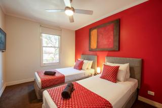 Spacious City Apartment - Walk to Casino, MCEC & MCG - Melbourne - 4